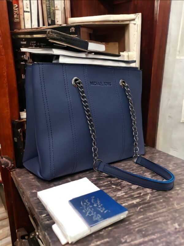 MK CLASSIC TOTE Available in 6 Colors.
