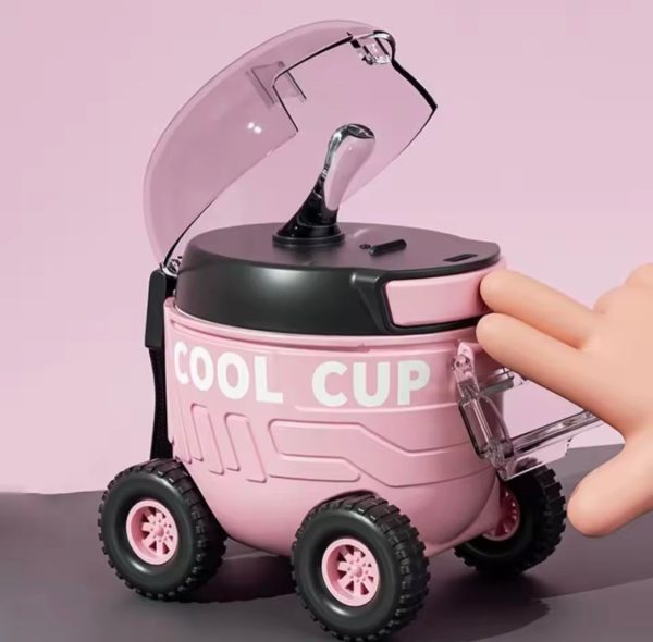 Mars Shaped Cool Car Straw Water Bottle For Children. - Image 6