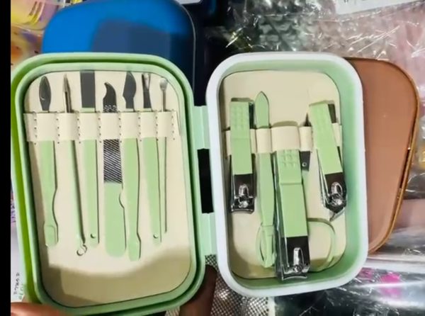Professional Stainless Steel Nail Clipper Manicure Pedicure Set With Case