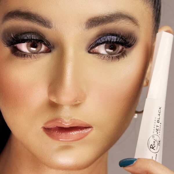 Rivaj UK Jet black Volume Mascara - 8ml