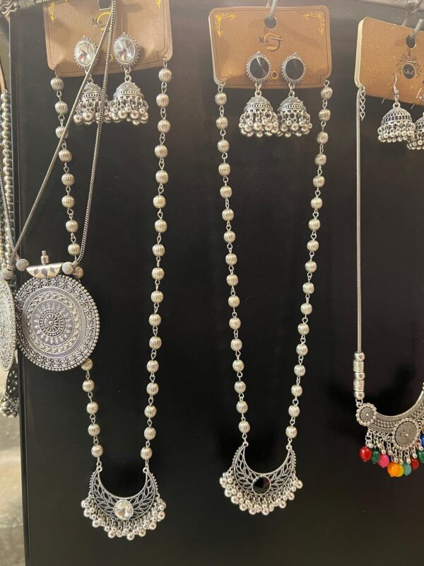 Traditional Jewelry Sets with Long Chain Pendent with Jhumki Pair - Image 5