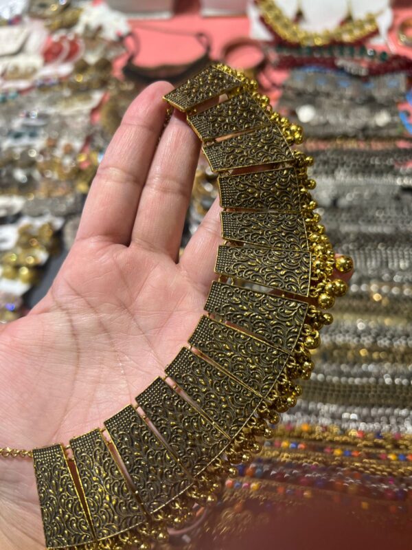 Traditional jewelry Golden Set - Image 2
