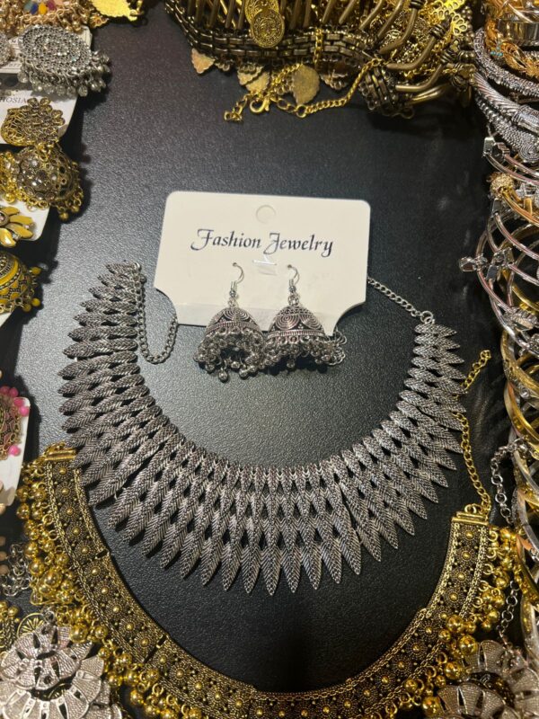 Leaf Silver traditional Jewelry Necklace set With fine quality