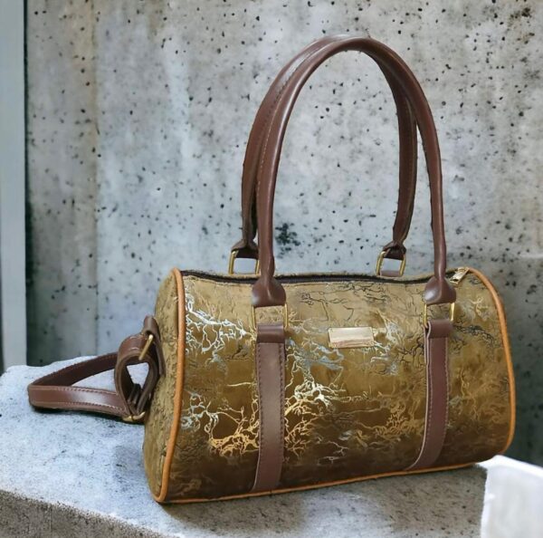 Ladies Leather Duffle Shoulder Bag With Fine Quality in Awesome Colors - Image 3