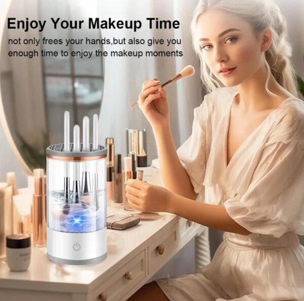 Makeup Brush Cleaner Machine with Brush Holder Mat, USB Automatic Cosmetic Brush Cleaner for All Size Beauty Makeup Brushes