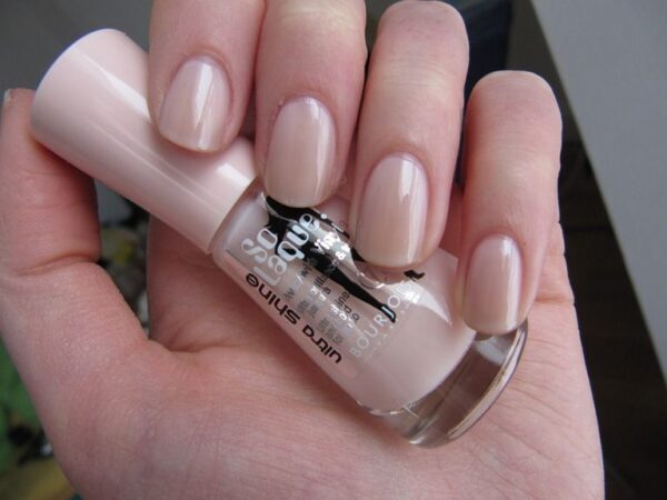 So LAQUE NAIL PAINT 28