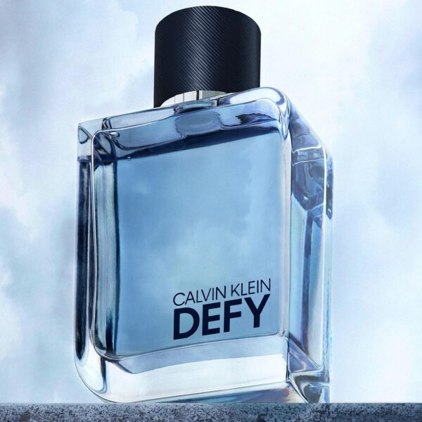 Calvin Klein Defy Eau de Toilette – Woody Men's Cologne 100ML– With Notes of Bergamot Oil, Lavender Absolute, & Vetiver Oil – Luxury Perfumes for Men – Long Lasting Fragrance