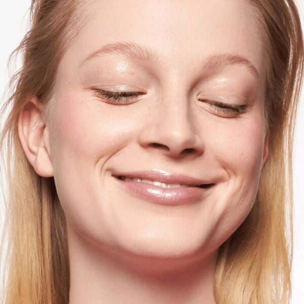 essence NATURAL MATTE MOUSSE FOUNDATION 04. - Image 4