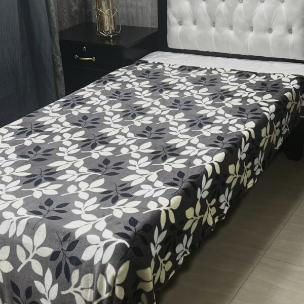 Lightweight AC Summer Blanket(Single bed size) - Image 14