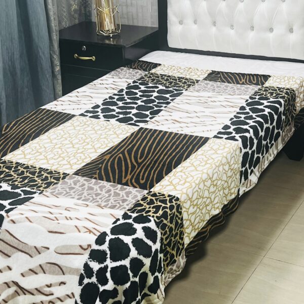 Lightweight AC Summer Blanket(Single bed size) - Image 11