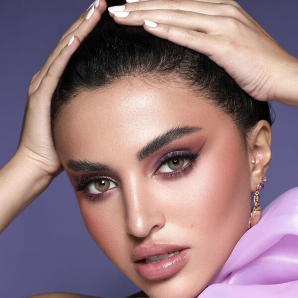 Bella Elite Silky Green Contact Lenses. - Image 5
