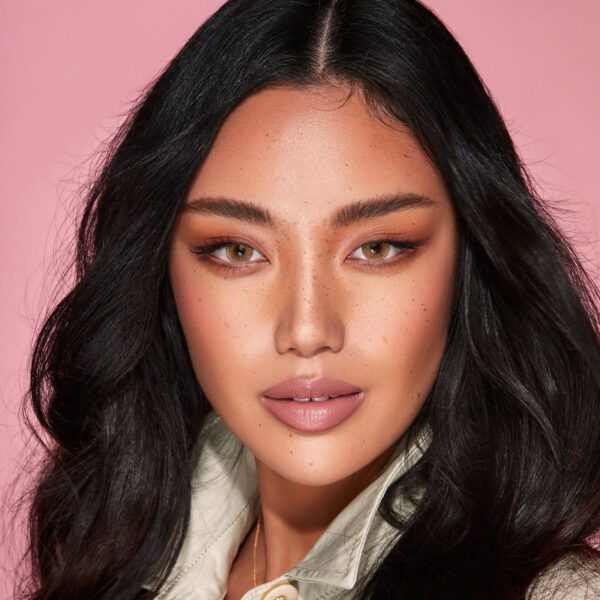 Bella One Day Hazel Beige Contact Lenses. - Image 3