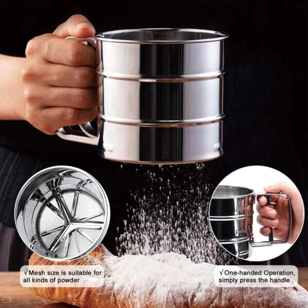 Flour Strainer-Stainless Steel Hand Held Flour Sifter, Flour Shaker Cup for Home Kitchen with Hand Press, Large Capacity Baking Sieve Cup for Icing Sugar Cake Flour (Silver)