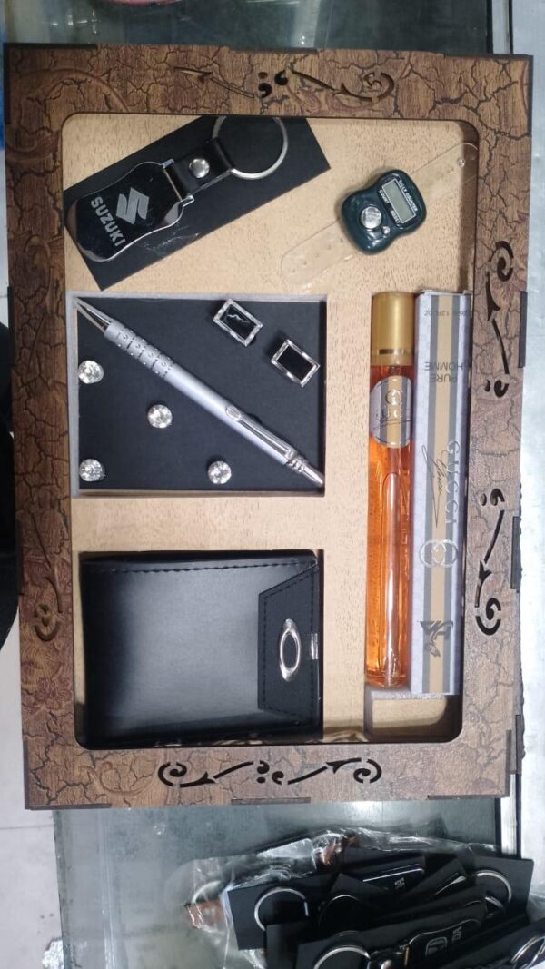 MENS  WALLET AND ACCESSORIES GIFT SET(Mini Perfumes +Wallet+ Keychain +Pen +Studs +Buttons +counter)