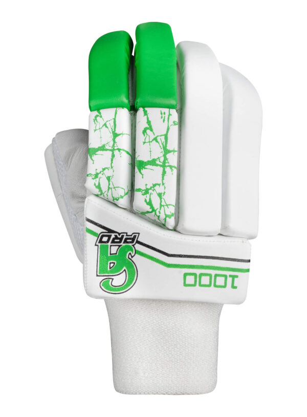 CA Pro 1000 (Junior) Bating gloves (Lightweight and durable construction makes it perfect for junior players).