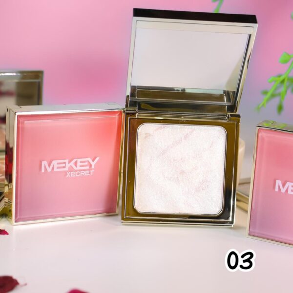 𝐌𝐞𝐤𝐞𝐲 𝐱𝐞𝐜𝐫𝐞𝐭 𝐋𝐮𝐦𝐢𝐧𝐨𝐮𝐬 𝐆𝐥𝐨𝐰 𝐇𝐢𝐠𝐡𝐥𝐢𝐠𝐡𝐭𝐞𝐫: Shine Bright with All-Day Radiance - Illuminating Makeup Must-Have!:Available in 6 Shiny Shades: - Image 5