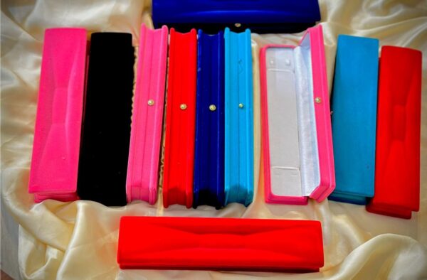 Antique Style Velvet Bracelet Box, Jewelry Box Gift, Engagement, Wedding, Wholesale Bracelet Boxes, Available in Different Colors, (Pack of 6 Boxes).