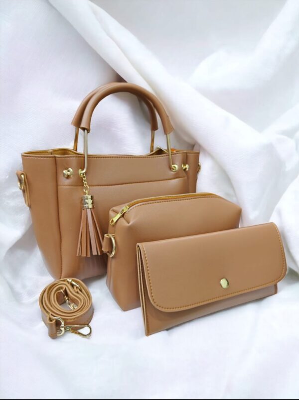 Aqsa's 3 pcs Leather Bag Set For ladies, Available in 6 Colors. - Image 4