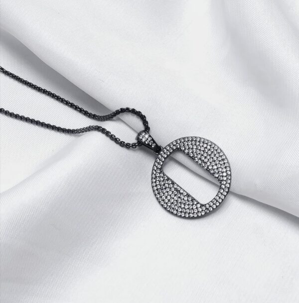 Stainless steel black silver elegent pendant with chain