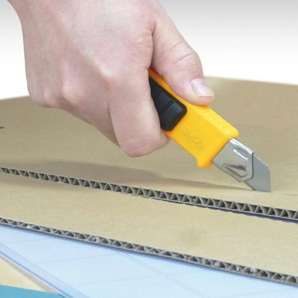 Olfa L 2 Heavy Duty Scalpel with Non-Slip Rubber Grip Paper Cutter. - Image 2