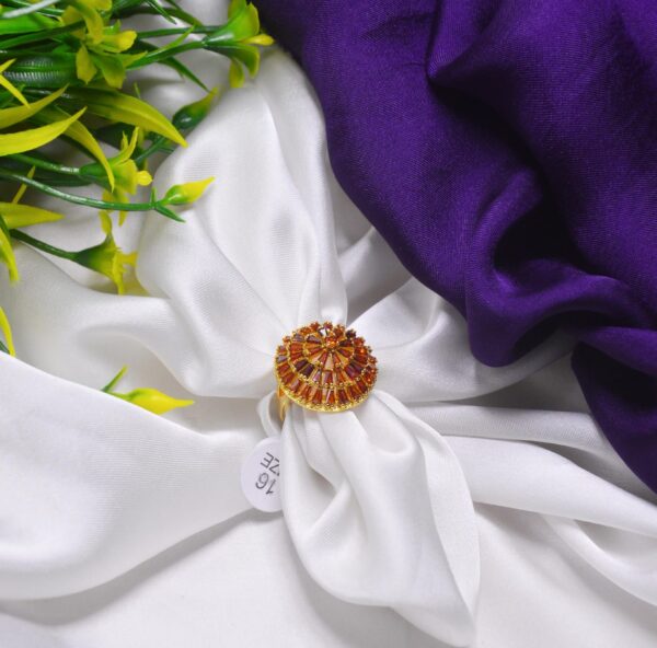 China Gold American Diamond Stones Flower Ring, Gold Plated Jewelry for Women and Girls. 