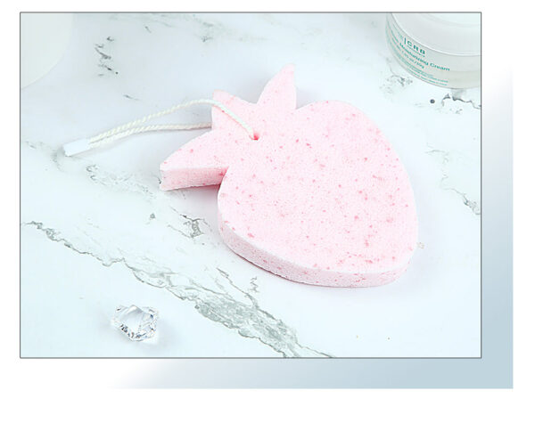 Fruit Series Facial Cleansing Puff (Strawberry). - Image 4