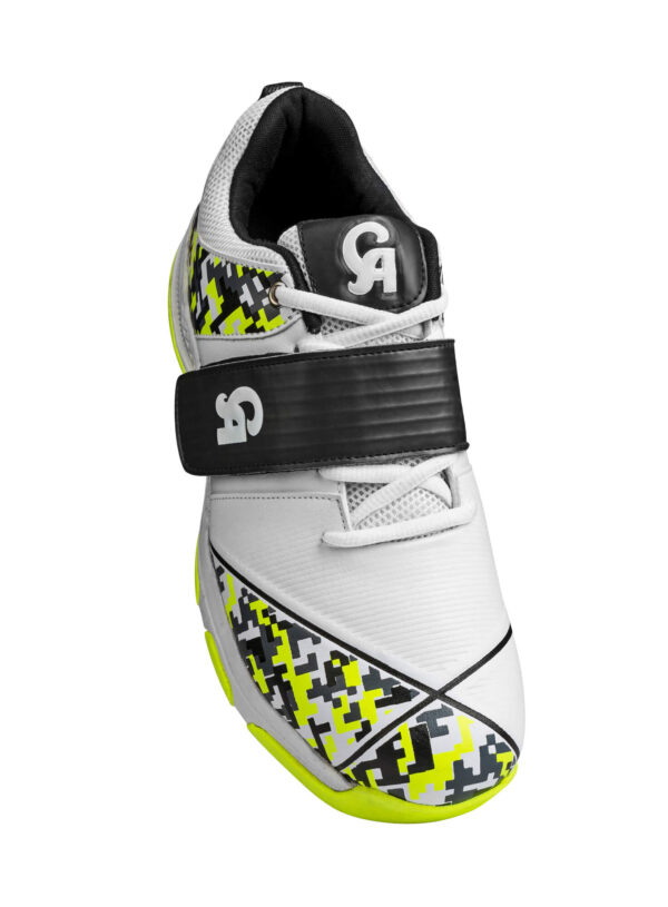 CA KAMO GRIPPERS Shoes Available in 5 Sizes.