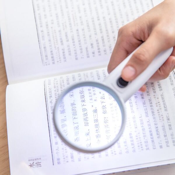 Deli Magnifying Glass 60 mm with LED Light E9098. - Image 4