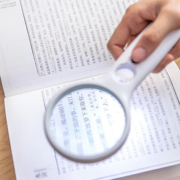 Deli Magnifying Glass 75 mm with LED Light E9099. - Image 2