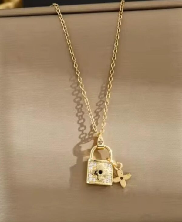 Stainless Steel Chain Necklace Lock Key Pendant Necklace - Image 3
