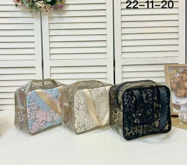 Floral Print Cosmetics Pouch Makeup Pouch Vanity Case Jewelry Pouch Stationery Pencil Case Travel Organizer Travel Pouch Bridal Gift, (Pack of 1) Travel Accessories.