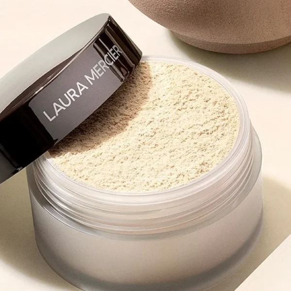 Laura Mercier Loose Powder - Image 2