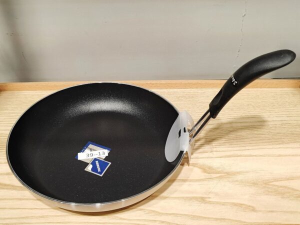 Non Stick Stainless Steel Fry Pan 24 cm item code:39-13: