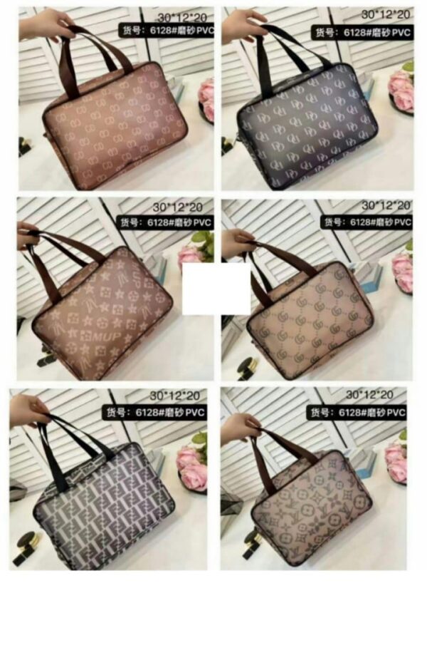 Large Capacity Travel Cosmetic Bag Waterproof Makeup Bag for Women