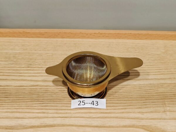 Golden stainless steel tea strainer (25-43)