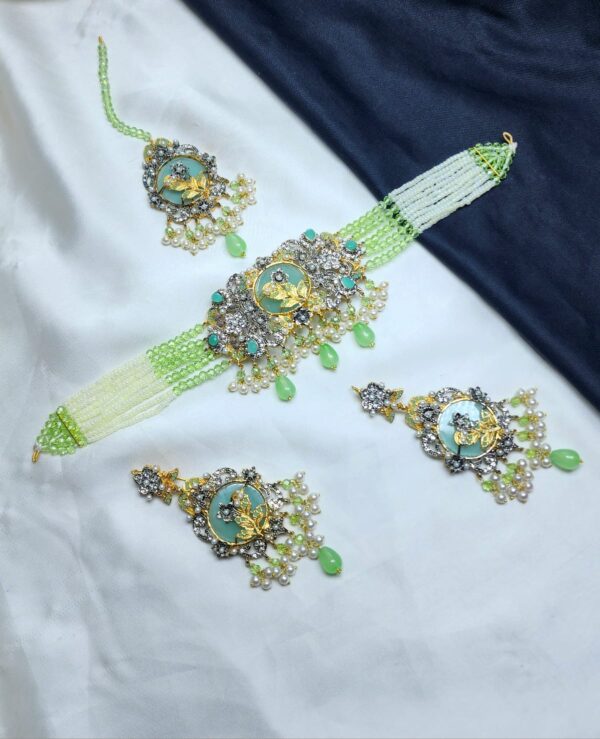 Casting Made stylish Choker Set With Tikka - Image 3