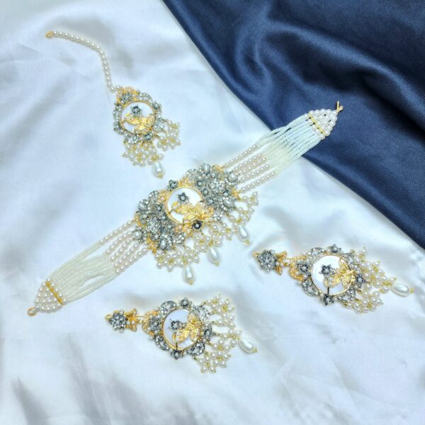 Casting Made stylish Choker Set With Tikka - Image 7