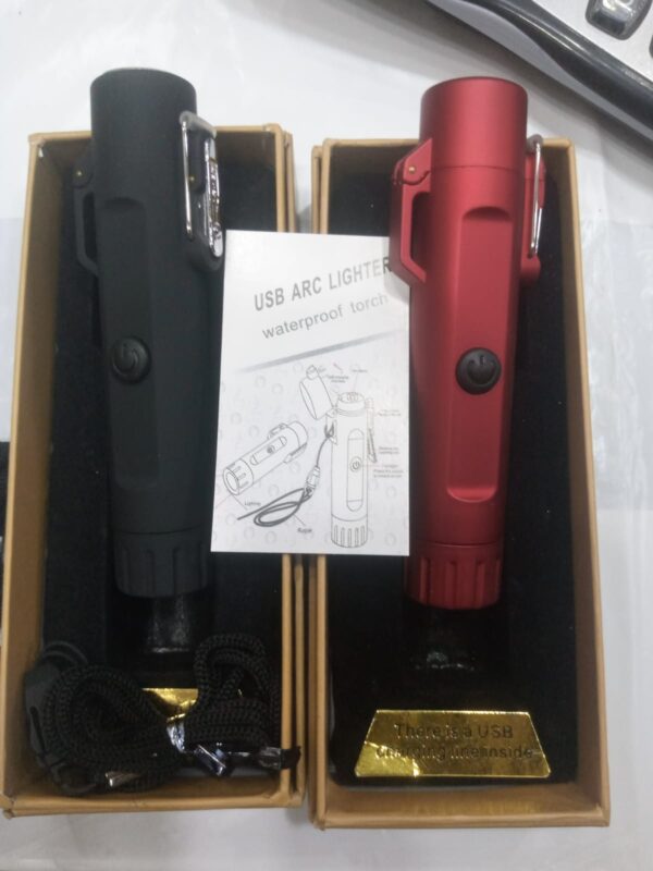 Electronic Lighter, Jet Flame Torch Lighter USB Rechargeable Lighter LED Lighting Arc Butane Lighter Windproof