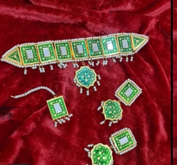 Meenakari multi shades choker with Bindiya - Image 3