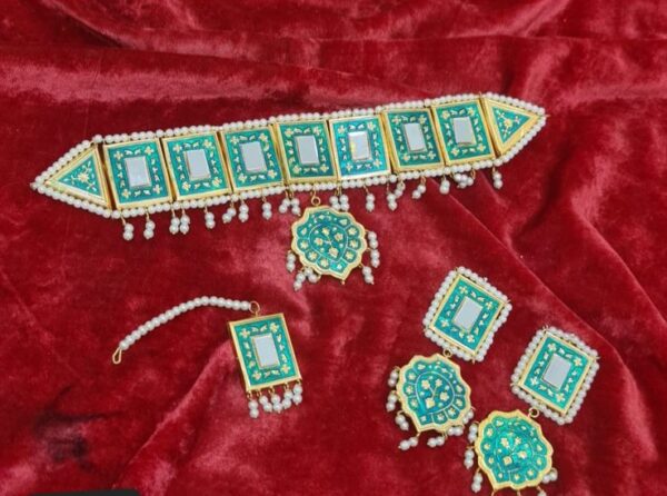 Meenakari multi shades choker with Bindiya - Image 11