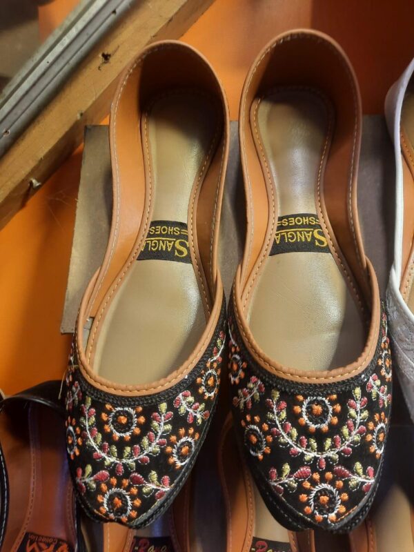 Embroidery khussa for woman, Casual wear Khussa For ladies. - Image 2