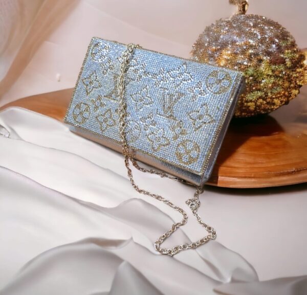 LV Clutch hand bag for girls high quality clutches. - Image 5