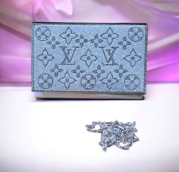 LV Clutch hand bag for girls high quality clutches. - Image 2