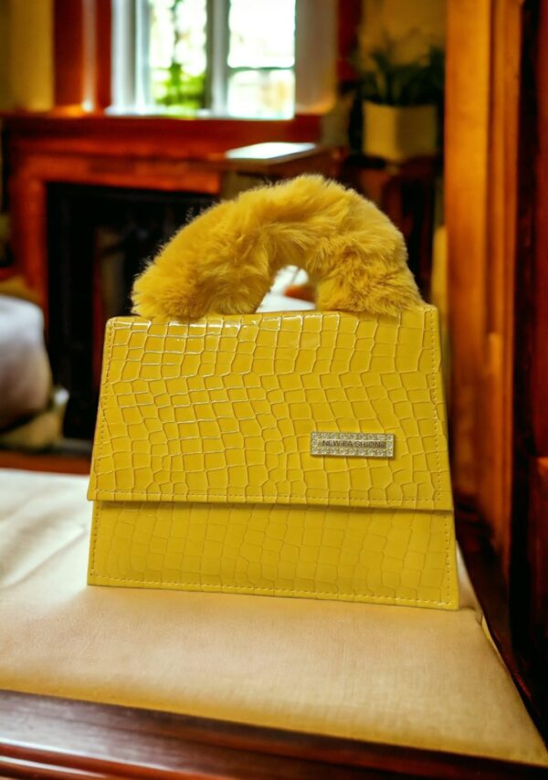 Crocodile Artificial Leather Women Crossbody Bag Plush Handle Solid Shoulder Handbag Available in 7 Colors. - Image 5