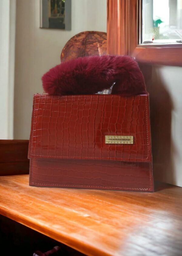 Crocodile Artificial Leather Women Crossbody Bag Plush Handle Solid Shoulder Handbag Available in 7 Colors. - Image 2