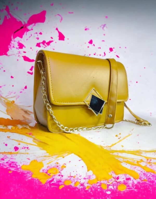 Women handbag, crossbody bag, shoulder bag, Strap with chain and elegant Lock. - Image 4