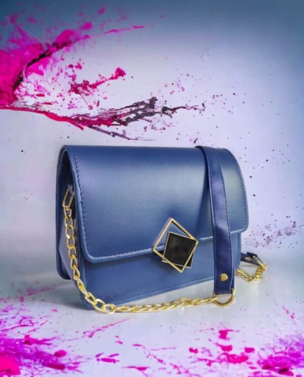 Women handbag, crossbody bag, shoulder bag, Strap with chain and elegant Lock.