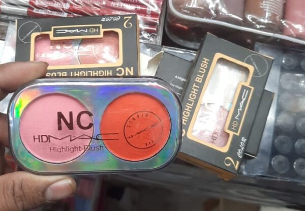 NC Blusher+ Highlighter palette: