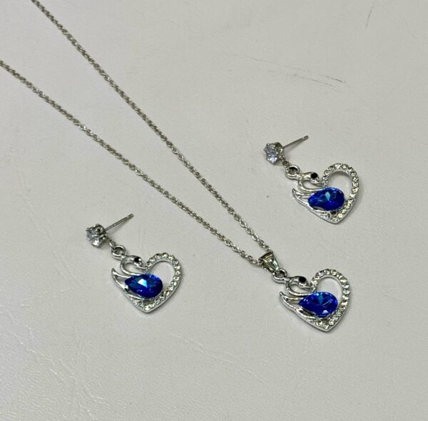 China Gold Locket Set (Heart Shaped) By unique Fancy Jewellery Available in 6 Colors.