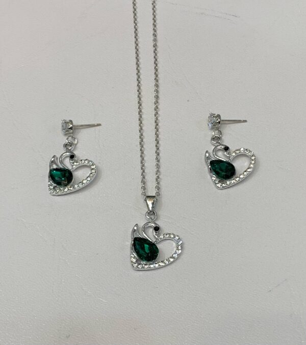 China Gold Locket Set (Heart Shaped) By unique Fancy Jewellery Available in 6 Colors. - Image 4